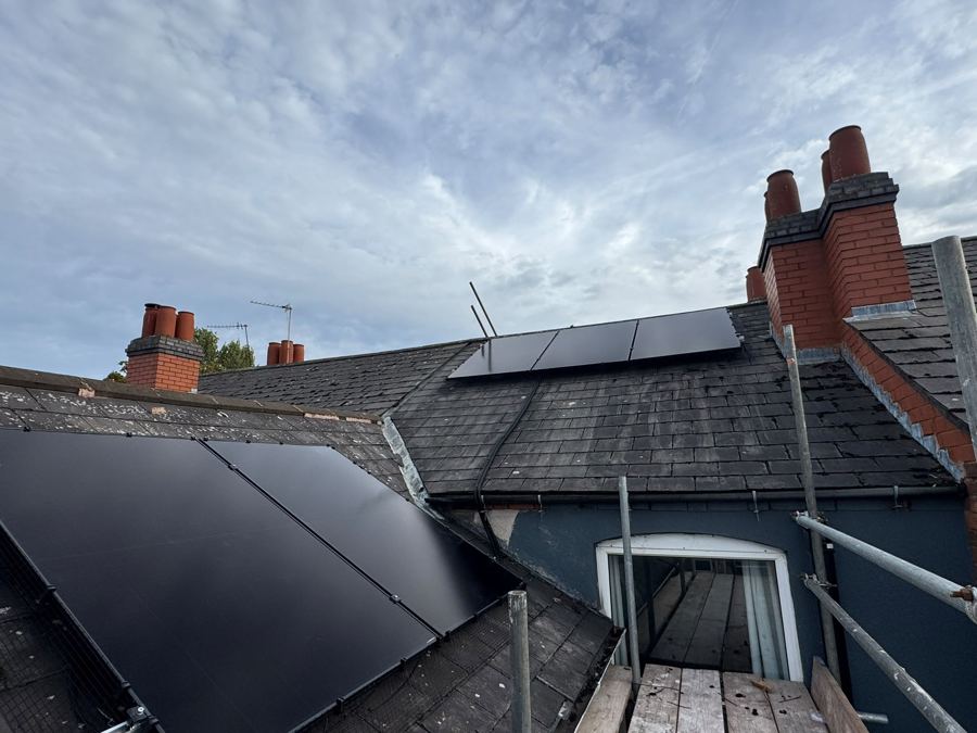 Chimneys? Roof window? Sorted., photo 2 of 4