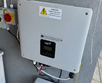 Slate roof with battery storage, photo 3 of 4