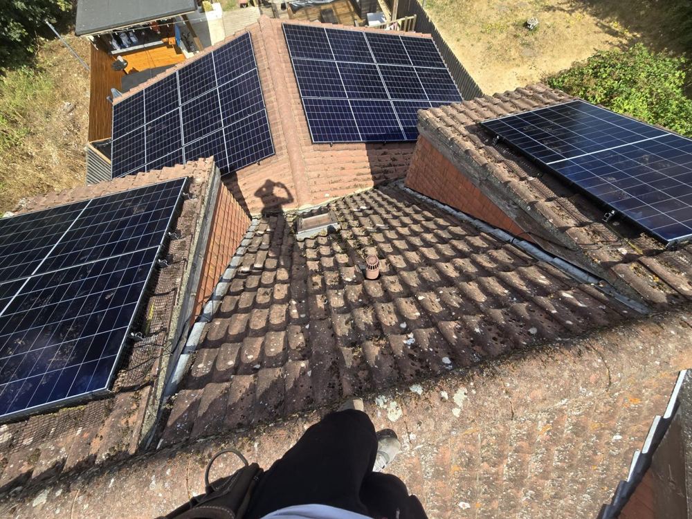 Every roof face put to work, photo 1 of 3